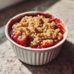 air fryer strawberry crisp single serve